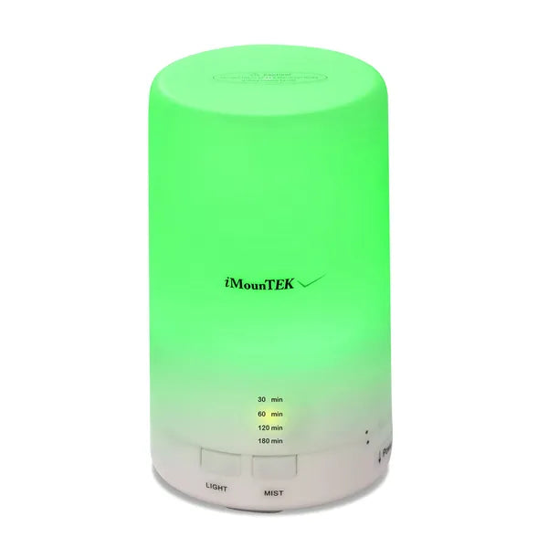 Mini aroma diffuser humidifier in white with mist